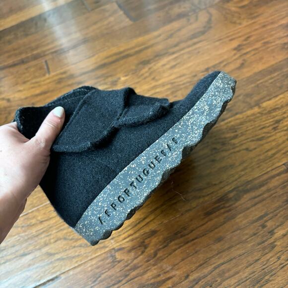 Stylish Black Ankle Booties with Velcro Straps - Picture 5 of 8